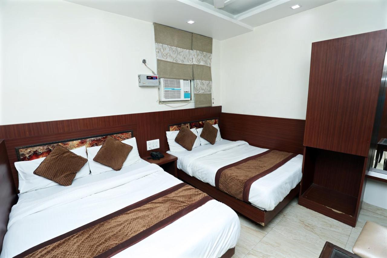 Hotel Toto International Dx Nuova Delhi Esterno foto