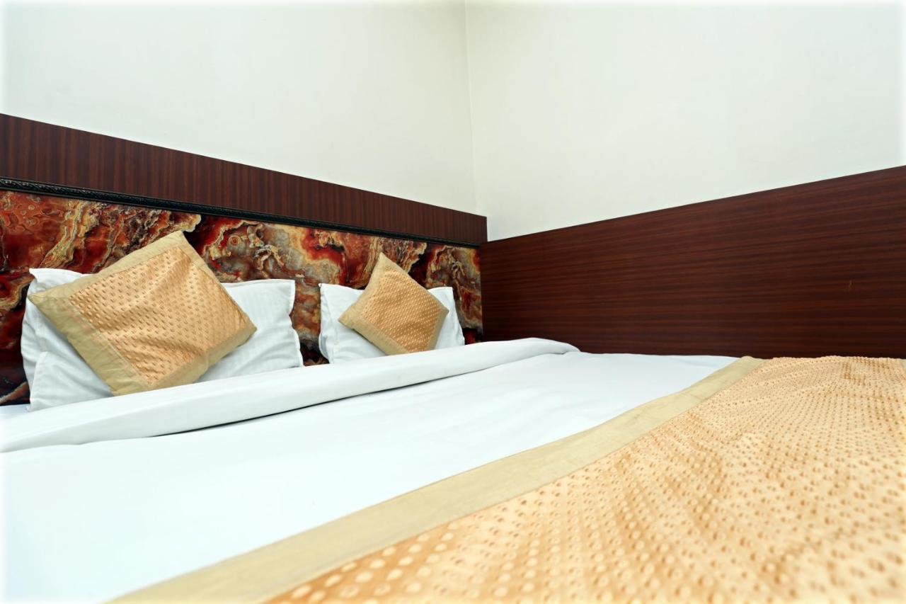 Hotel Toto International Dx Nuova Delhi Esterno foto