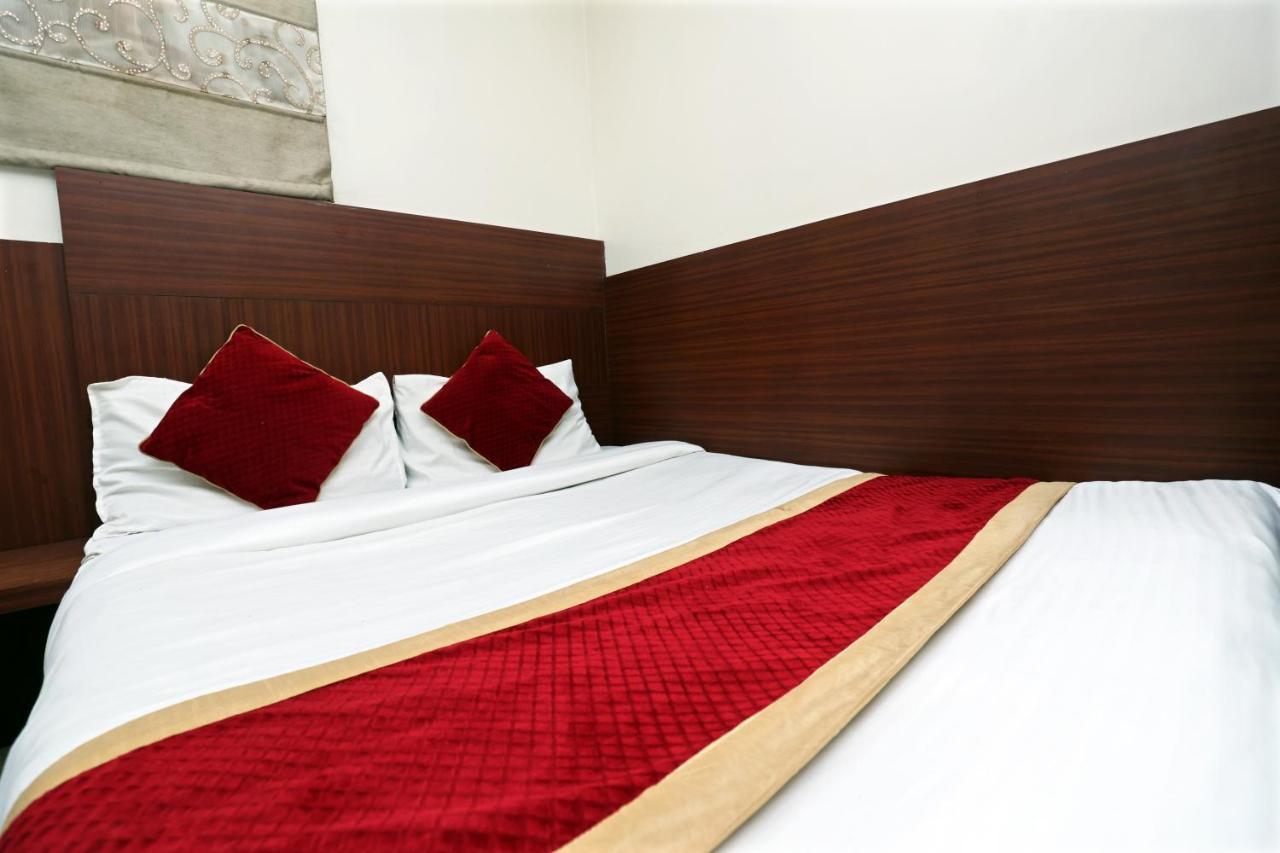 Hotel Toto International Dx Nuova Delhi Esterno foto